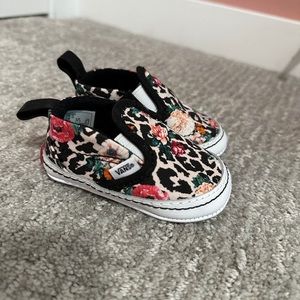 Baby vans slip on floral